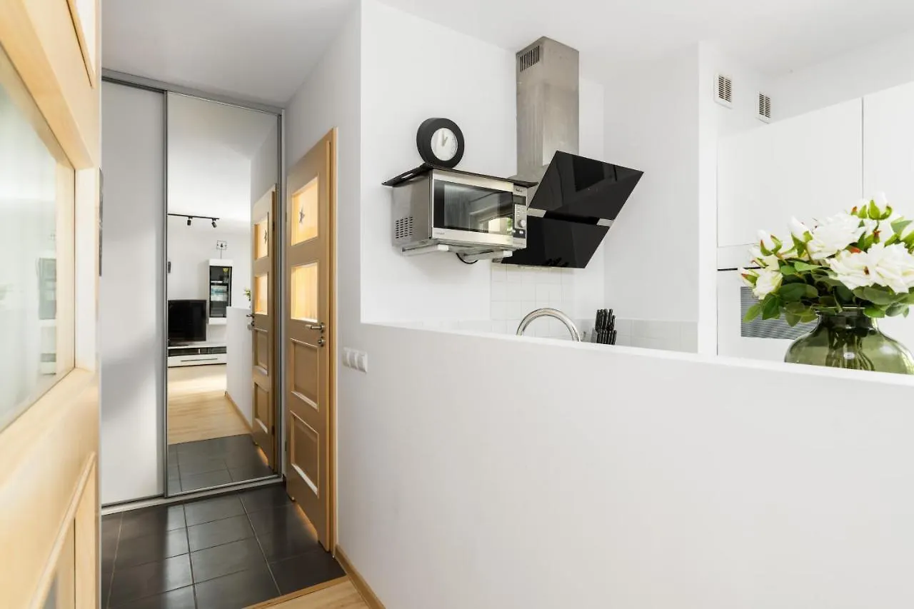 Cozy Apartment Karpia 17 With Terrace In Poznan By Noclegi Renters