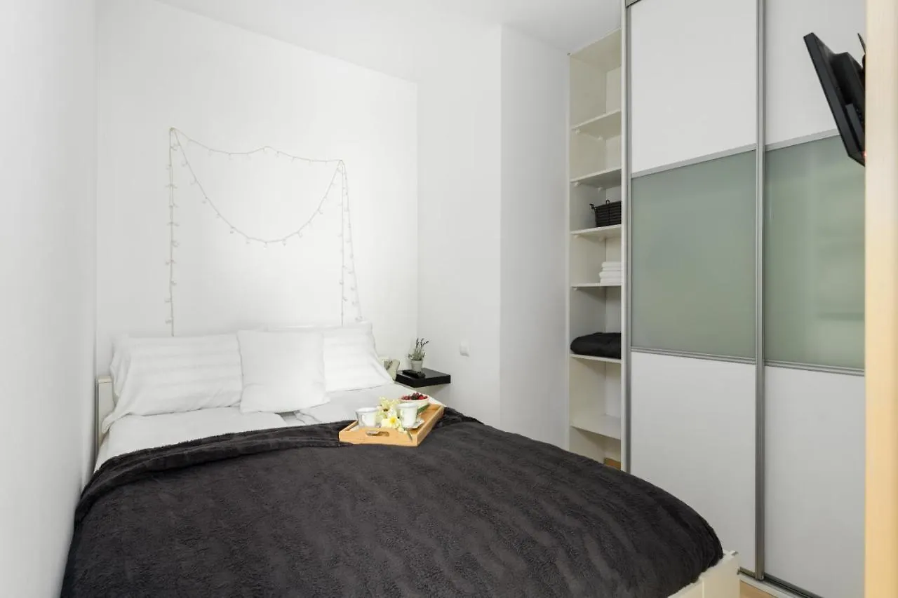 Cozy Apartment Karpia 17 With Terrace In Poznan By Noclegi Renters