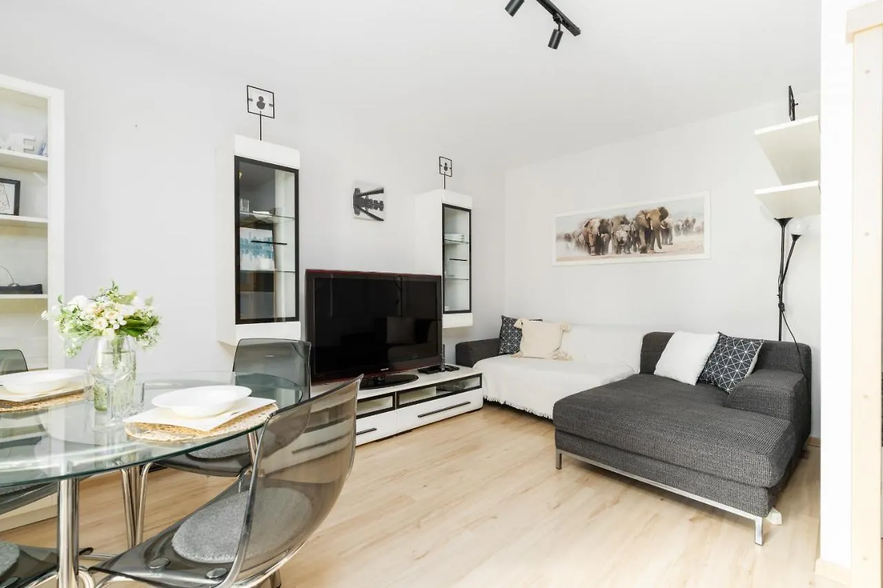 Cozy Apartment Karpia 17 With Terrace In Poznan By Noclegi Renters Polen