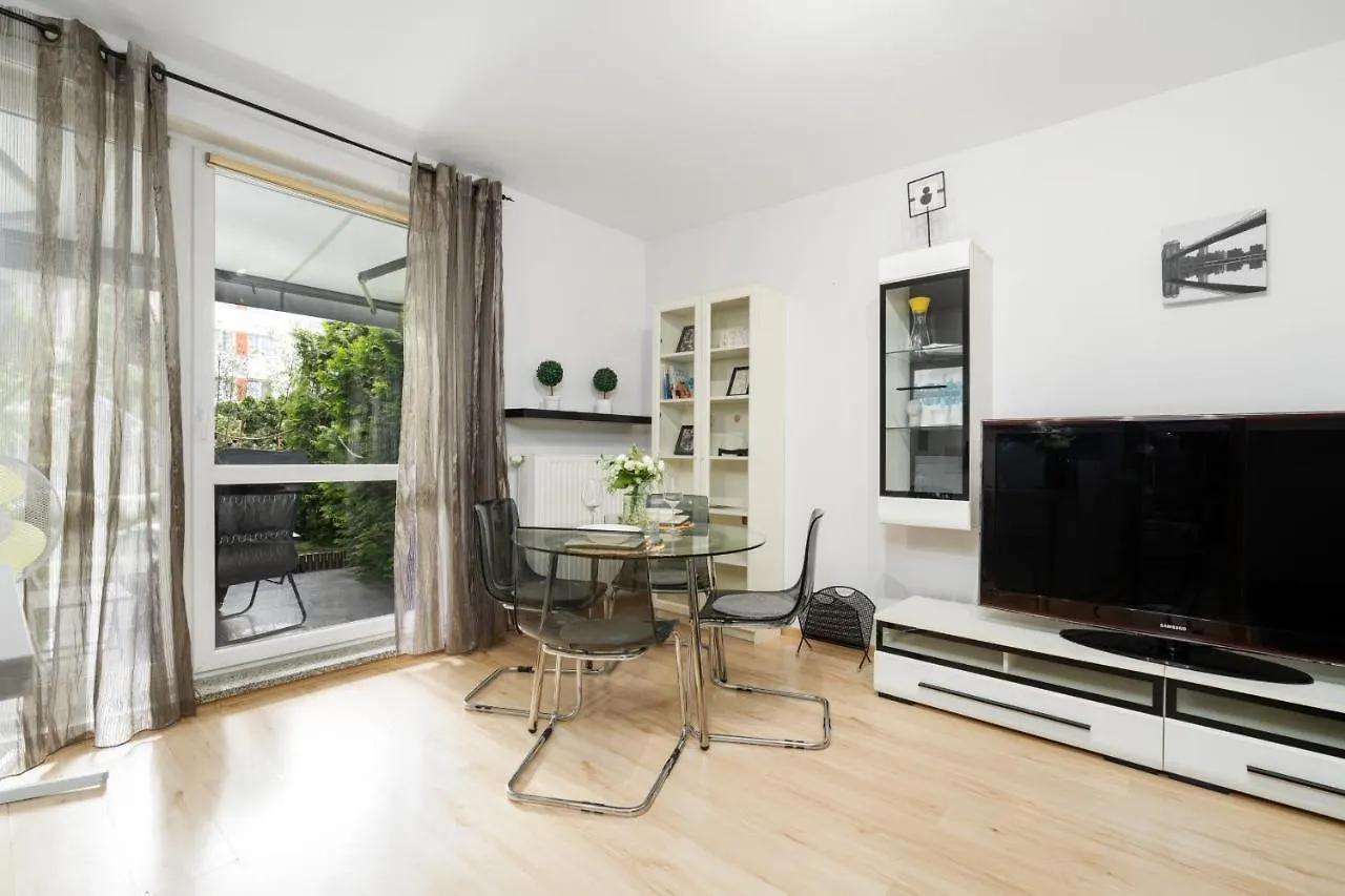 Cozy Apartment Karpia 17 With Terrace In Poznan By Noclegi Renters